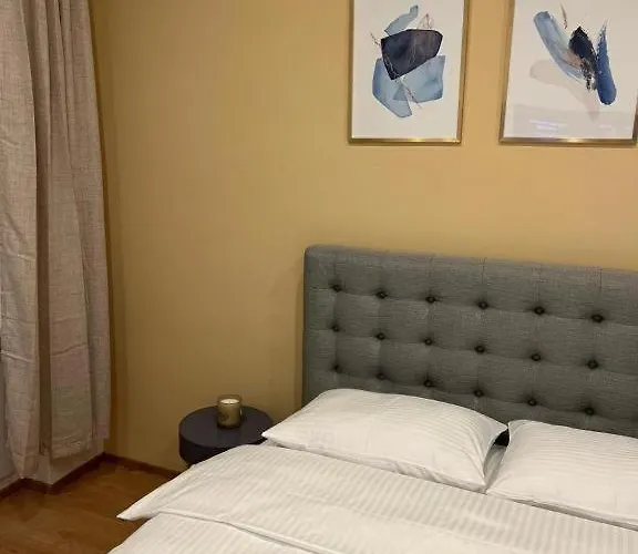 Near Metro & Netflix - Kingsize Bed